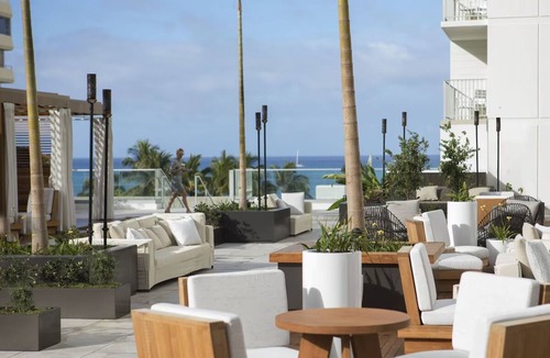 Waikiki House | 4 Relaxing Rooms w/Scenic Ocean View | Short Walk from Waikiki Beach