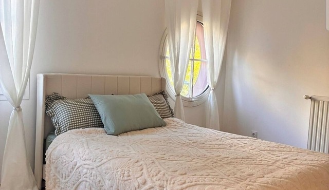 2 room flat cosy very close to Disney