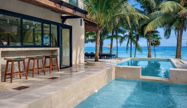 Beachfront home private pool, jacuzzi, sauna