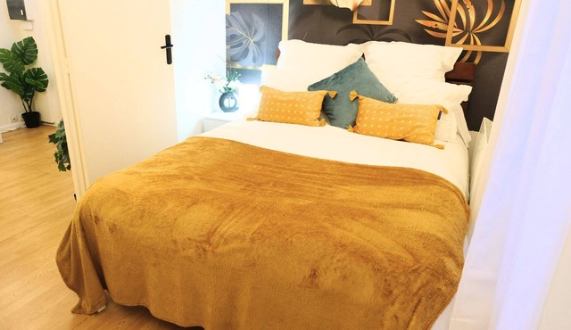 Cozy Maisonnette 1 Minute from the Train Station