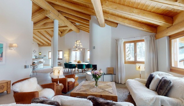 Exclusive living with panoramic mountain view