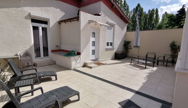 Maison Antony, air-conditioned, free parking
