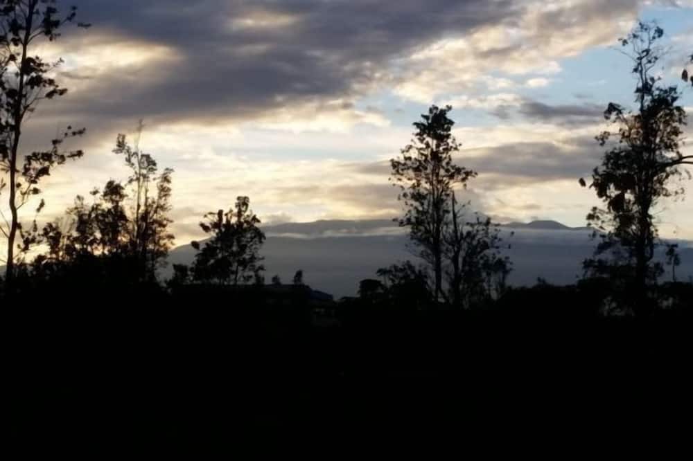 Photo of Bedroom in Keaau
